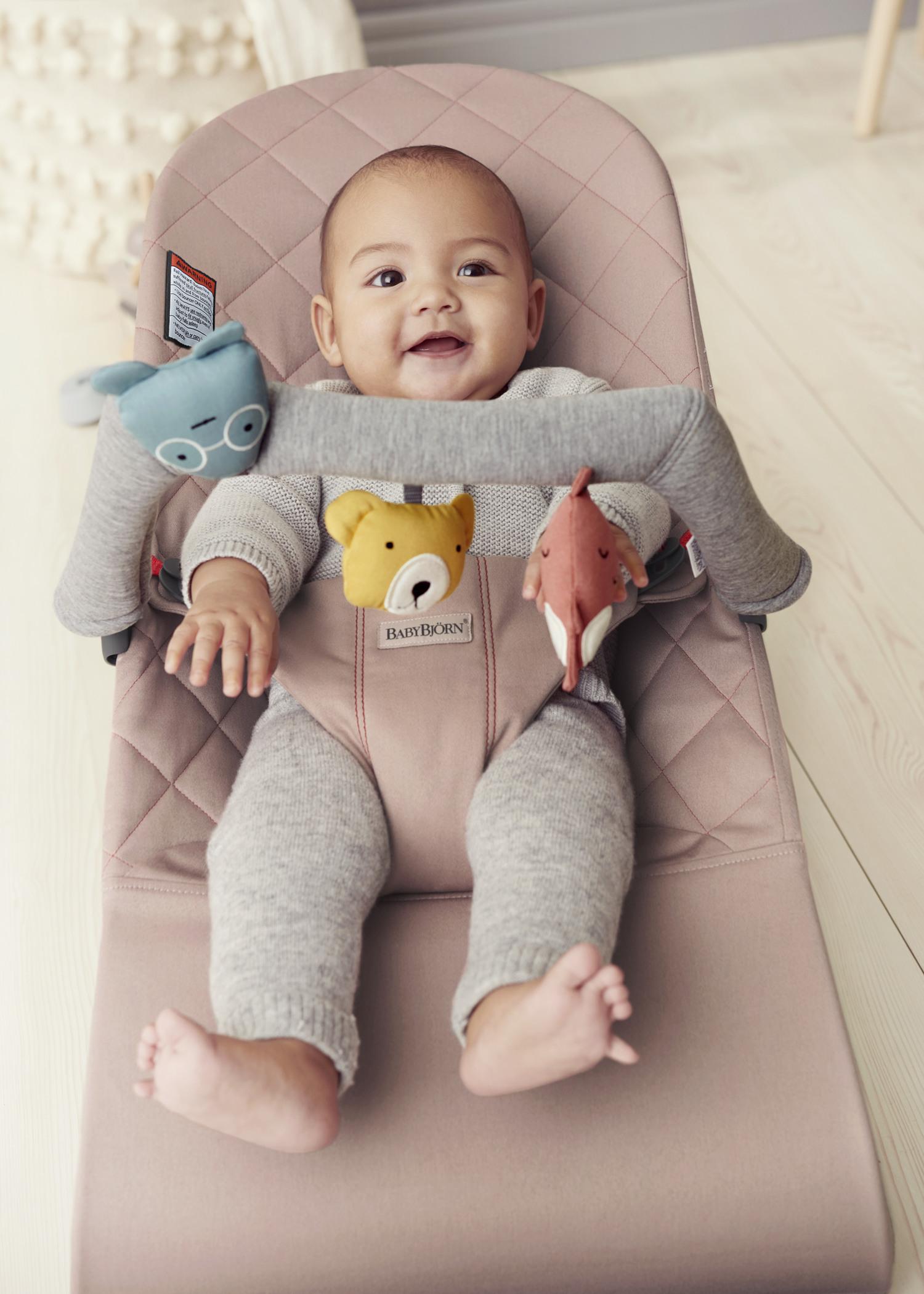 Bouncer Bliss with toy bar Soft friends - BabyBjörn