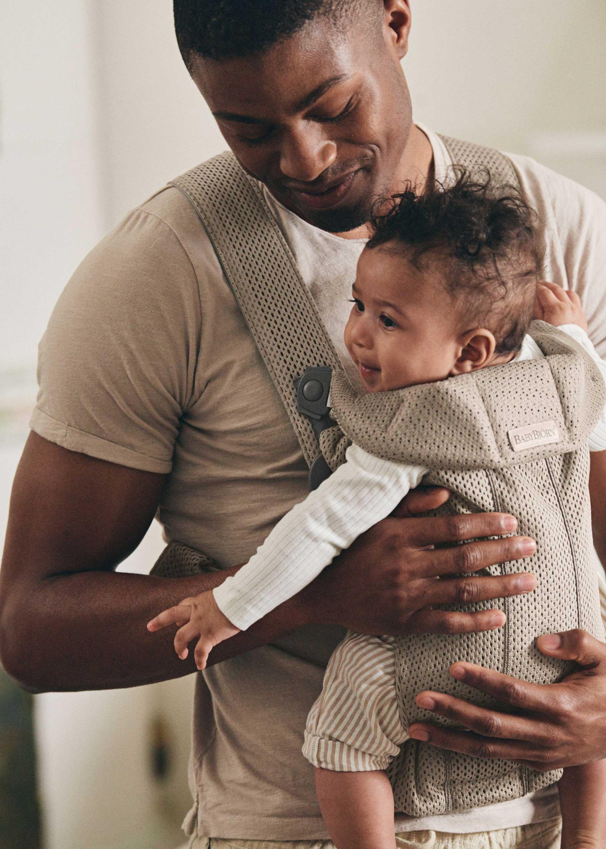 Baby Carrier Mini in Beige/Grey 3D Mesh - BabyBjörn