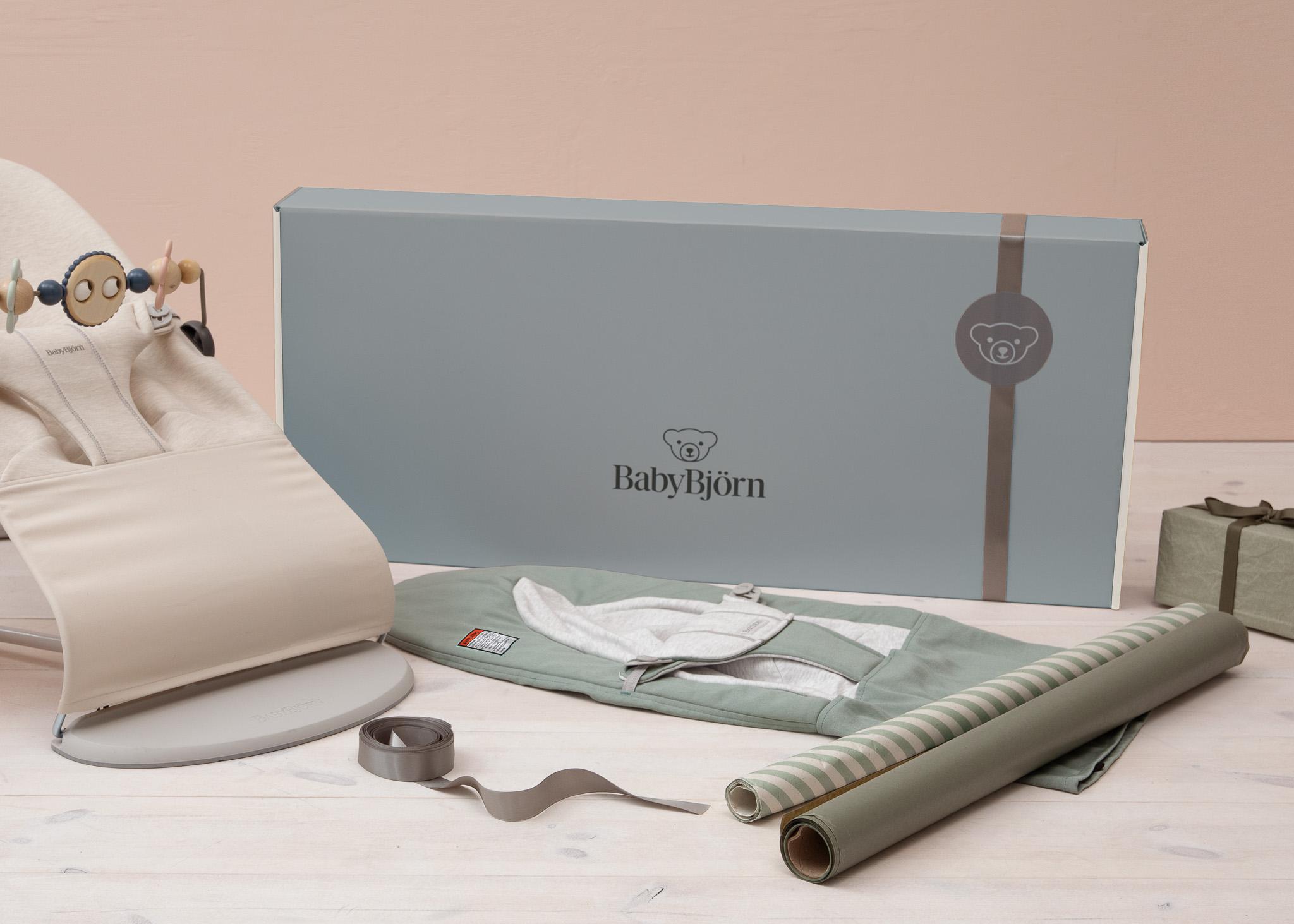 Gift wrapping with personal gift message - BabyBjörn